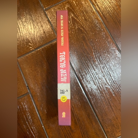 MewMew Hardcover Volume 2 Book - Picture 3 of 8